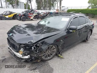 2019 BMW 5 Series 530e с VIN WBAJA9C56KB399028, выставлен на аукционе IAAI как лот 42068202 с пробегом 124 068 миль миль и . История ставок и продаж доступна на DreamBid. Изображение 2.
