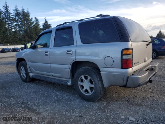 2004 GMC Yukon Denali with VIN 1GKEK63UX4J210336, listed as a Copart auction lot 47892615 with 375,952 mi miles and Salvage Title. Bid and sale history available at carsss.com. Image 2.