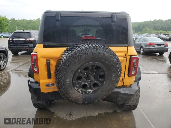 2022 Ford Bronco с VIN 1FMEE5DP5NLB51641, выставлен на аукционе Copart как лот 56281205 с пробегом 37 683 миль миль и Списание • Salvage title. История ставок и продаж доступна на DreamBid. Изображение 6.