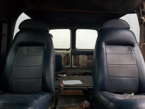 1996 GMC Suburban with VIN 1GDEC16R1TJ741423, listed as a Copart auction lot 83225074 with 488,815 mi miles and Salvage Title. Bid and sale history available at carsss.com. Image 10.