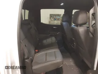 2020 GMC Sierra 1500 Denali z VIN 1GTU9FEL9LZ116486, wystawiony jako IAAI lot #41392384 z przebiegiem 61 283 mil mil oraz . Historia ofert i sprzedaży dostępna na DreamBid. Obrazek 8.