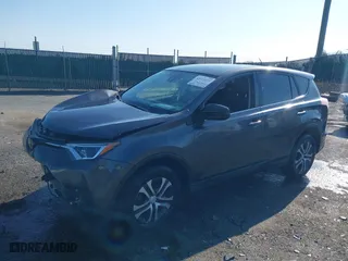 2018 Toyota RAV4 LE with VIN JTMBFREV0JJ732236, listed as a IAAI auction lot 41913555 with 60,432 mi miles. Bid and sale history available at carsss.com. Image 18.