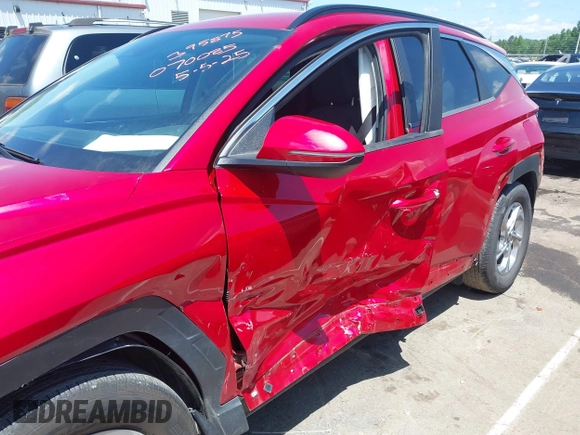 2022 Hyundai Tucson SEL with VIN 5NMJB3AE6NH070085, listed as a IAAI auction lot 42235039 with 28,931 mi miles and . Bid and sale history available at DreamBid. Image 6.
