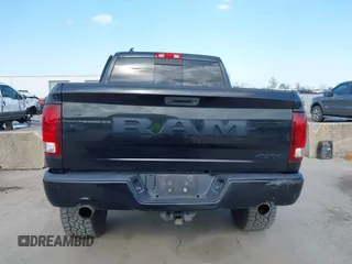 2018 Ram 1500 Sport z VIN 1C6RR7MT8JS168041, wystawiony jako IAAI lot #41887661 z przebiegiem 105 448 mil mil oraz . Historia ofert i sprzedaży dostępna na DreamBid. Obrazek 16.