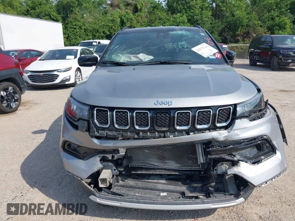 2024 Jeep Compass Limited z VIN 3C4NJDCN4RT595193, wystawiony jako IAAI lot #42275126 z przebiegiem 26 638 mil mil oraz . Historia ofert i sprzedaży dostępna na DreamBid. Obrazek 12.