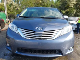 2014 Toyota Sienna XLE z VIN 5TDYK3DCXES498828, wystawiony jako IAAI lot #41970991 z przebiegiem 75 015 mil mil oraz . Historia ofert i sprzedaży dostępna na DreamBid. Obrazek 12.