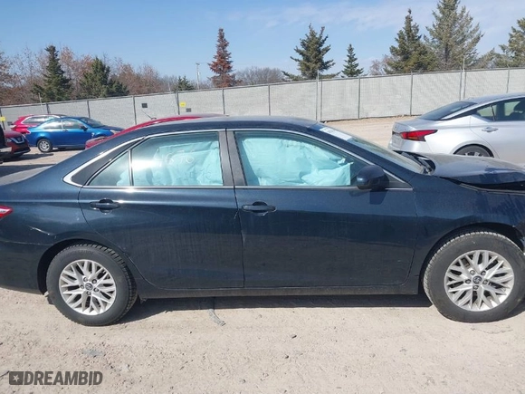 2017 Toyota Camry XLE with VIN 4T1BF1FK0HU353067, listed as a IAAI auction lot 41824576 with 112,409 mi miles. Bid and sale history available at carsss.com. Image 13.