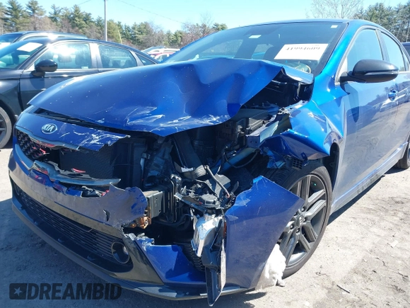 2020 Kia Forte GT-Line z VIN 3KPF34AD8LE190300, wystawiony jako IAAI lot #41994609 z przebiegiem 43 821 mil mil oraz . Historia ofert i sprzedaży dostępna na DreamBid. Obrazek 6.