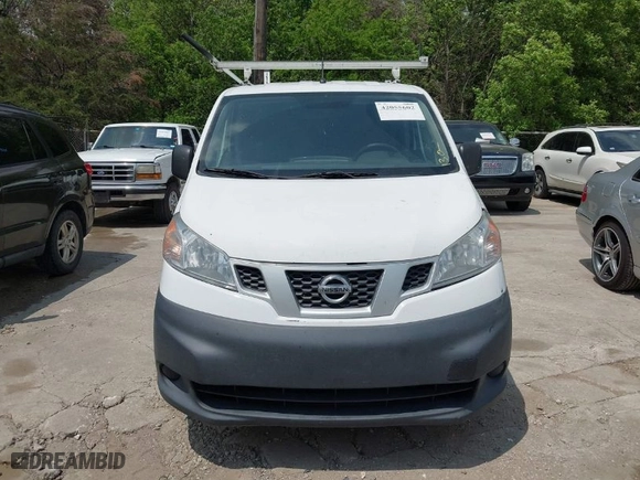 2015 Nissan NV200 SV with VIN 3N6CM0KN1FK712039, listed as a IAAI auction lot 42055602 with 204,928 mi miles. Bid and sale history available at carsss.com. Image 12.