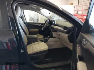 2020 Ford Escape SE with VIN 1FMCU9G6XLUC71527, listed as a IAAI auction lot 41420952 with 70,886 mi miles and . Bid and sale history available at DreamBid. Image 5.