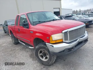 2000 Ford Super Duty F-250 XL with VIN 1FTNX21S1YEA96071, listed as a IAAI auction lot 41480248 with 240,009 mi miles. Bid and sale history available at carsss.com. Image 1.