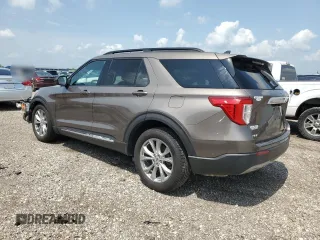 2021 Ford Explorer XLT with VIN 1FMSK7DH2MGA04636, listed as a Copart auction lot 54262005 with 55,575 mi miles and Salvage Title. Bid and sale history available at carsss.com. Image 2.