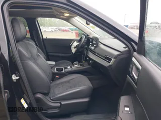 2022 Mitsubishi Outlander SE z VIN JA4J4UA86NZ011943, wystawiony jako IAAI lot #42101932 z przebiegiem 86 261 mil mil oraz . Historia ofert i sprzedaży dostępna na DreamBid. Obrazek 5.