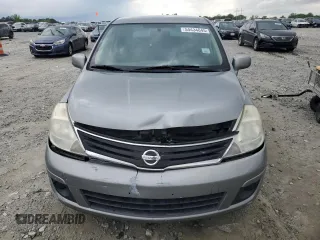 2010 Nissan Versa S z VIN 3N1BC1AP2AL451326, wystawiony jako Copart lot #54434045 z przebiegiem 117 080 mil mil oraz Szkoda całkowita • Salvage title. Historia ofert i sprzedaży dostępna na DreamBid. Obrazek 5.
