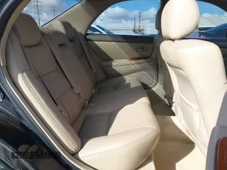 2001 Lexus ES with VIN JT8BF28GX10317370, listed as a IAAI auction lot 41512950 with 221,206 mi miles. Bid and sale history available at carsss.com. Image 8.