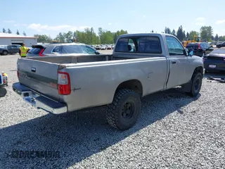1993 Toyota T100 z VIN JT4VD20CXP0005278, wystawiony jako IAAI lot #42159540 z przebiegiem 110 334 mil mil oraz . Historia ofert i sprzedaży dostępna na DreamBid. Obrazek 4.