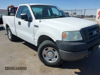 2005 Ford F-150 XL with VIN 1FTRF12285NB63743, listed as a IAAI auction lot 41836920 with 251,070 mi miles. Bid and sale history available at carsss.com. Image 1.