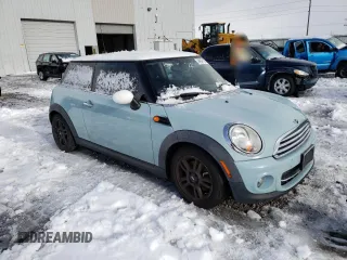 2013 MINI Cooper Hardtop with VIN WMWSU3C59DT685932, listed as a Copart auction lot 44947165 with 134,350 mi miles and Salvage Title. Bid and sale history available at carsss.com. Image 4.