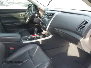 2015 Nissan Altima SL with VIN 1N4AL3AP3FN378243, listed as a IAAI auction lot 41450325 with 183,202 mi miles and . Bid and sale history available at carsss.com. Image 5.