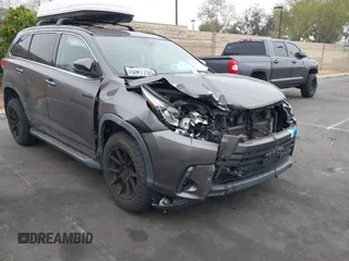 2018 Toyota Highlander Hybrid XLE с VIN 5TDJGRFH4JS044843, выставлен на аукционе IAAI как лот 41979512 с пробегом 84 844 миль миль и . История ставок и продаж доступна на DreamBid. Изображение 6.