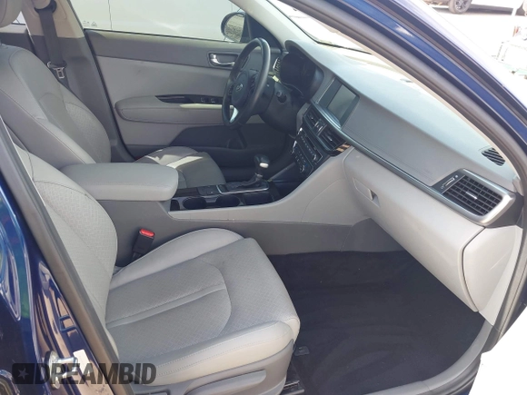 2018 Kia Optima EX with VIN 5XXGU4L32JG261985, listed as a IAAI auction lot 42083868 with 33,264 mi miles and . Bid and sale history available at carsss.com. Image 5.