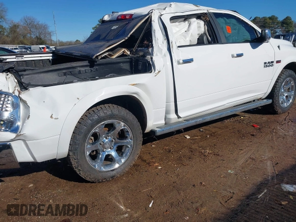 2017 Ram 1500 Laramie z VIN 1C6RR6NT4HS623048, wystawiony jako IAAI lot #41227009 z przebiegiem 124 457 mil mil oraz . Historia ofert i sprzedaży dostępna na DreamBid. Obrazek 4.