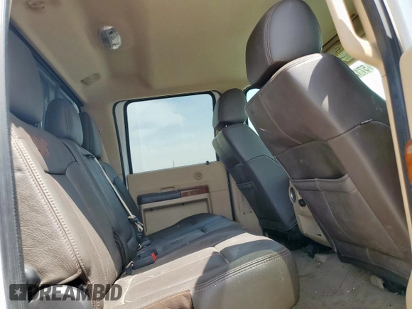 2015 Ford F-250 Lariat z VIN 1FT7W2BT5FED51952, wystawiony jako Copart lot #57121025 z przebiegiem 174 811 mil mil oraz Szkoda całkowita • Salvage title. Historia ofert i sprzedaży dostępna na DreamBid. Obrazek 10.