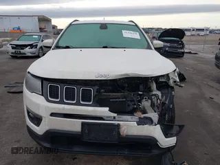 2017 Jeep Compass Latitude with VIN 3C4NJDBB5HT631320, listed as a IAAI auction lot 41446430 with 122,043 mi miles. Bid and sale history available at carsss.com. Image 12.