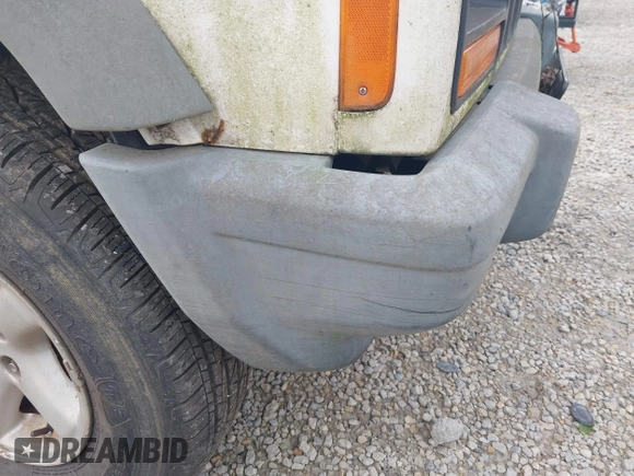 1999 Jeep Cherokee SE with VIN 1J4FF27SXXL538249, listed as a IAAI auction lot 42310731 with 240,210 mi miles and . Bid and sale history available at DreamBid. Image 6.