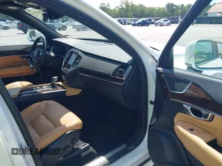 2016 Volvo XC90 T6 Momentum with VIN YV4A22PK8G1034321, listed as a IAAI auction lot 42424745 with 141,771 mi miles and . Bid and sale history available at DreamBid. Image 5.