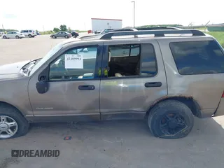 2005 Ford Explorer XLT z VIN 1FMZU73E45UA30741, wystawiony jako IAAI lot #42489994 z przebiegiem Nie podano mil oraz . Historia ofert i sprzedaży dostępna na DreamBid. Obrazek 13.