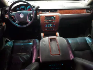 2011 GMC Yukon SLT with VIN 1GKS1CE09BR286272, listed as a Copart auction lot 47458135 with 171,122 mi miles and Clean Title. Bid and sale history available at carsss.com. Image 8.