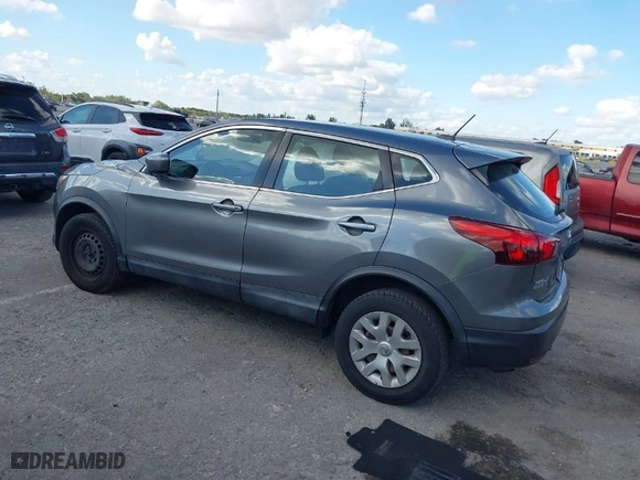 2019 Nissan Rogue Sport S with VIN JN1BJ1CR1KW333834, listed as a IAAI auction lot 41546787 with 61,980 mi miles. Bid and sale history available at carsss.com. Image 3.