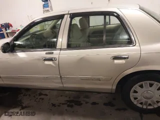 2006 Mercury Grand Marquis GS with VIN 2MEFM74V26X636702, listed as a IAAI auction lot 41556388 with 82,966 mi miles. Bid and sale history available at carsss.com. Image 15.