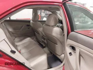 2007 Toyota Camry z VIN 4T1BB46K97U002556, wystawiony jako IAAI lot #42191026 z przebiegiem 255 391 mil mil oraz . Historia ofert i sprzedaży dostępna na DreamBid. Obrazek 8.
