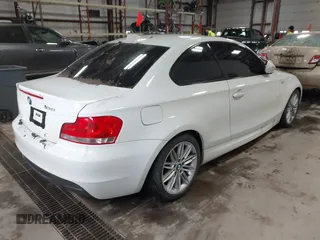 2013 BMW 1 Series 128i с VIN WBAUP9C55DVS95644, выставлен на аукционе IAAI как лот 41721332 с пробегом Не указан миль и . История ставок и продаж доступна на DreamBid. Изображение 4.