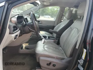 2017 Chrysler Pacifica Touring L z VIN 2C4RC1BGXHR758038, wystawiony jako Copart lot #59639815 z przebiegiem 161 552 mil mil oraz Szkoda całkowita • Salvage title. Historia ofert i sprzedaży dostępna na DreamBid. Obrazek 7.