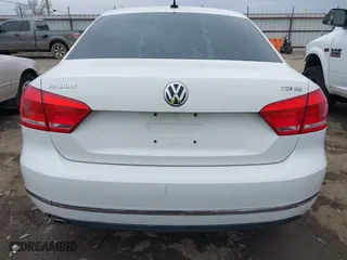 2013 Volkswagen Passat TDI SE with VIN 1VWBN7A34DC075197, listed as a IAAI auction lot 41707346 with 188,685 mi miles. Bid and sale history available at carsss.com. Image 17.