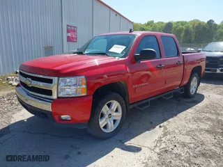2008 Chevrolet Silverado 1500 LT w/1LT with VIN 2GCEK13J081286555, listed as a IAAI auction lot 42001279 with 195,990 mi miles. Bid and sale history available at carsss.com. Image 19.