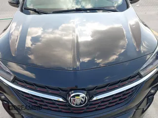 2020 Buick Encore GX Select z VIN KL4MMDS2XLB080034, wystawiony jako IAAI lot #42400884 z przebiegiem 67 632 mil mil oraz . Historia ofert i sprzedaży dostępna na DreamBid. Obrazek 6.