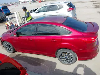 2015 Ford Focus SE with VIN 1FADP3F24FL362949, listed as a IAAI auction lot 41621904 with 104,447 mi miles. Bid and sale history available at carsss.com. Image 14.