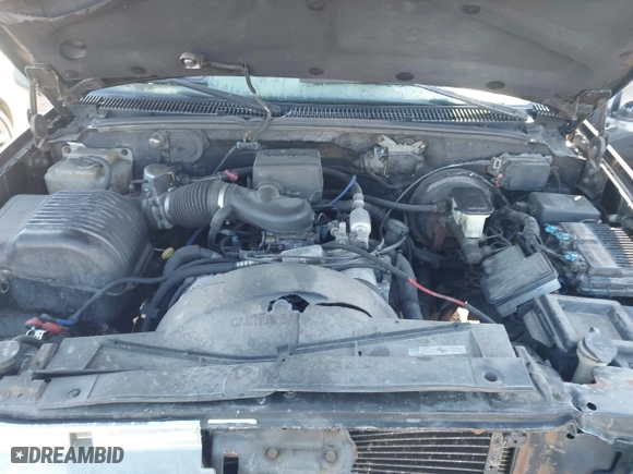 1996 Chevrolet Tahoe with VIN 1GNEK13RXTJ418622, listed as a IAAI auction lot 41879760 with 349,211 mi miles. Bid and sale history available at carsss.com. Image 10.