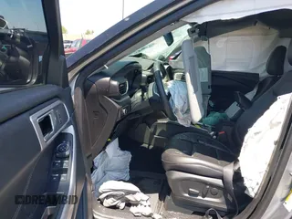 2024 Ford Explorer XLT с VIN 1FMSK7DH7RGA54617, выставлен на аукционе IAAI как лот 42208093 с пробегом Не указан миль и . История ставок и продаж доступна на DreamBid. Изображение 5.