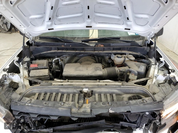 2019 Chevrolet Silverado 1500 Custom with VIN 1GCRYBEH8KZ404690, listed as a Copart auction lot 79660354 with 84,269 mi miles and Salvage Title. Bid and sale history available at DreamBid. Image 11.