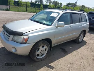 2006 Toyota Highlander w/3rd Row z VIN JTEEP21A360183905, wystawiony jako IAAI lot #42239385 z przebiegiem 282 475 mil mil oraz . Historia ofert i sprzedaży dostępna na DreamBid. Obrazek 17.