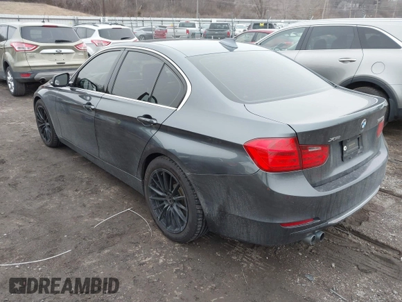2013 BMW 3 Series 328i xDrive with VIN WBA3B5G50DNS02204, listed as a IAAI auction lot 41522572 with 1 mi miles. Bid and sale history available at carsss.com. Image 3.