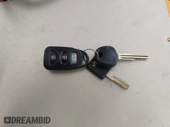 2015 Hyundai Elantra SE with VIN 5NPDH4AE6FH562024, listed as a IAAI auction lot 41065007 with 71,137 mi miles and . Bid and sale history available at DreamBid. Image 11.
