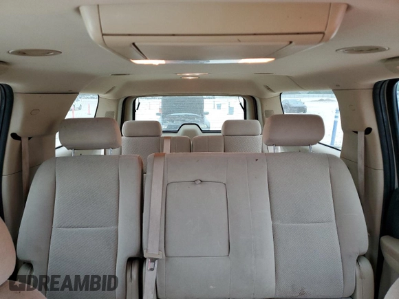 2008 Chevrolet Suburban 3LT z VIN 3GNFC16098G143610, wystawiony jako Copart lot #52948285 z przebiegiem 246 589 mil mil oraz Szkoda całkowita • Salvage title. Historia ofert i sprzedaży dostępna na DreamBid. Obrazek 10.