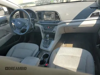 2017 Hyundai Elantra SE z VIN 5NPD74LF3HH173434, wystawiony jako Copart lot #59380305 z przebiegiem 211 760 mil mil oraz Czysty tytuł • Clean title. Historia ofert i sprzedaży dostępna na DreamBid. Obrazek 8.