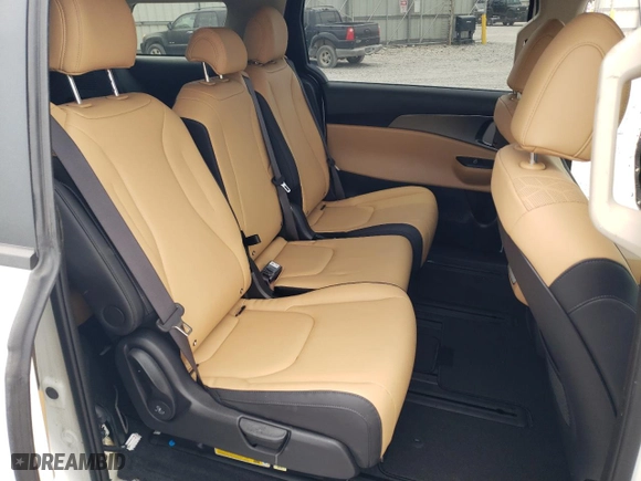 2024 Kia Carnival LX with VIN KNDNB4H38R6398560, listed as a Copart auction lot 58257774 with 4,671 mi miles and Salvage Title. Bid and sale history available at carsss.com. Image 11.